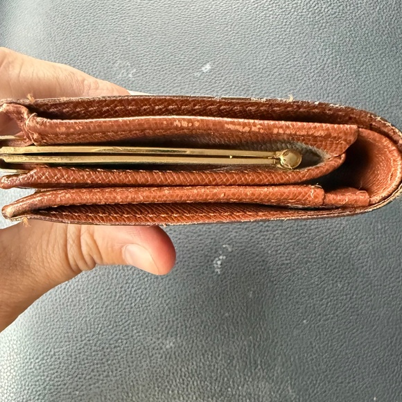 Louis Vuitton Monogram Kisslock Wallet - Picture 5 of 6